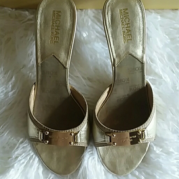 Michael Kors sandals/ heels - Picture 2 of 7